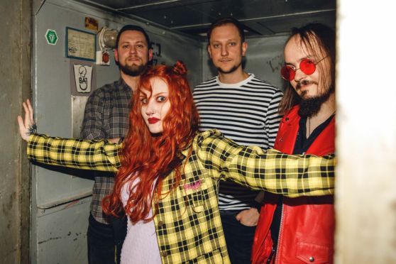 Nira Nise’s album “The Witch Unburned” is a defiant alternative rock tribute to the ’90s grunge era, out October 31st