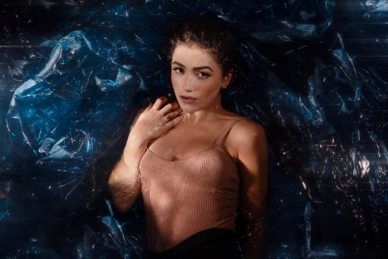 Caroline Romano Shares New Single, “Tell Her I Said Hi”