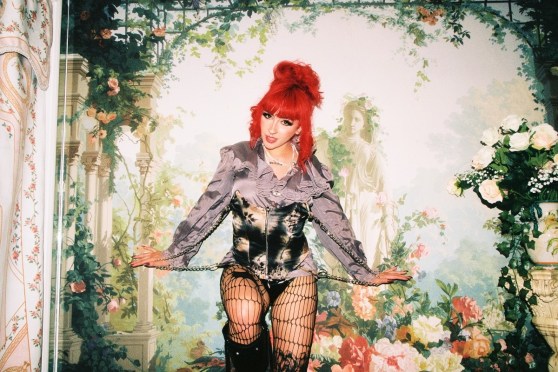 Femme Fatale Metal Artist VANA Reveals ‘Disturbing & Unapologetically Hot’ Video for “Serpentine”; New EP Out Now
