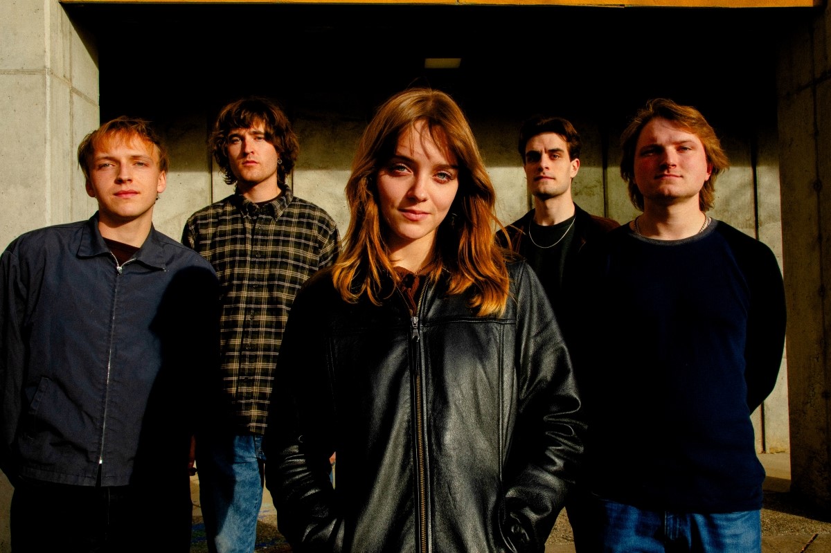 Minneapolis band she’s green sign to Photo Finish Records