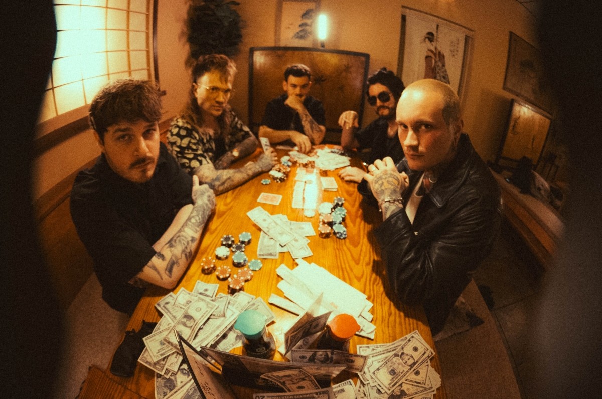 MIRRORCELL EXPLORES THE BEAUTY OF DESTRUCTION WITH NEW SINGLE “U(PHORIA)”