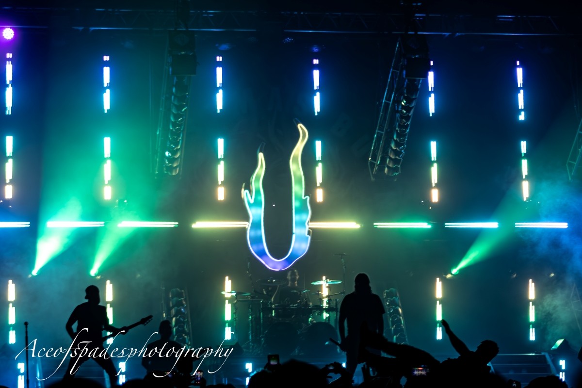 LIVE REVIEW: Christmas Burns Red on December 12th, 2025 at Freedom Hall in Lancaster, Pennsylvania, by Ace