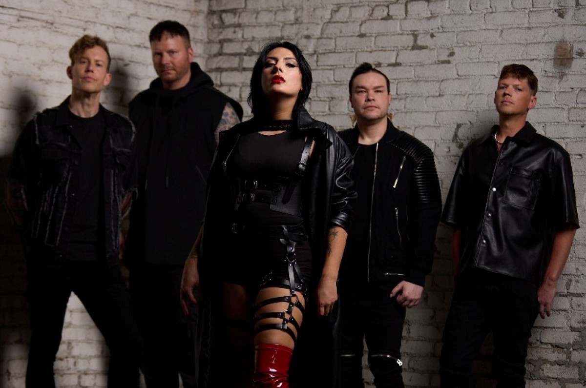 Eva Under Fire Announce New Album “Villainous” and Share Video for Title Track ( Feat. Maria Brink)