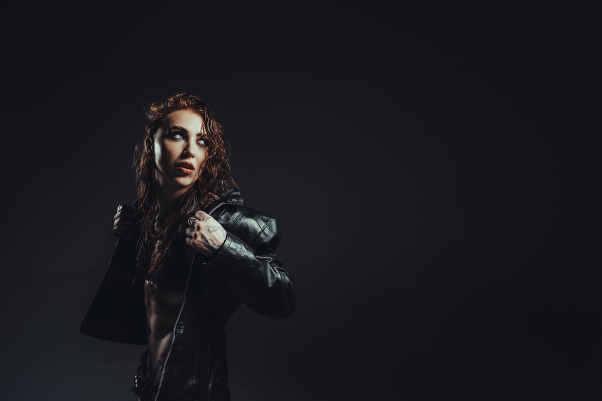Kami Kehoe Goes All In: “THE END” Out Now, New Album “LOVE IS A WEAPON” Coming August 28