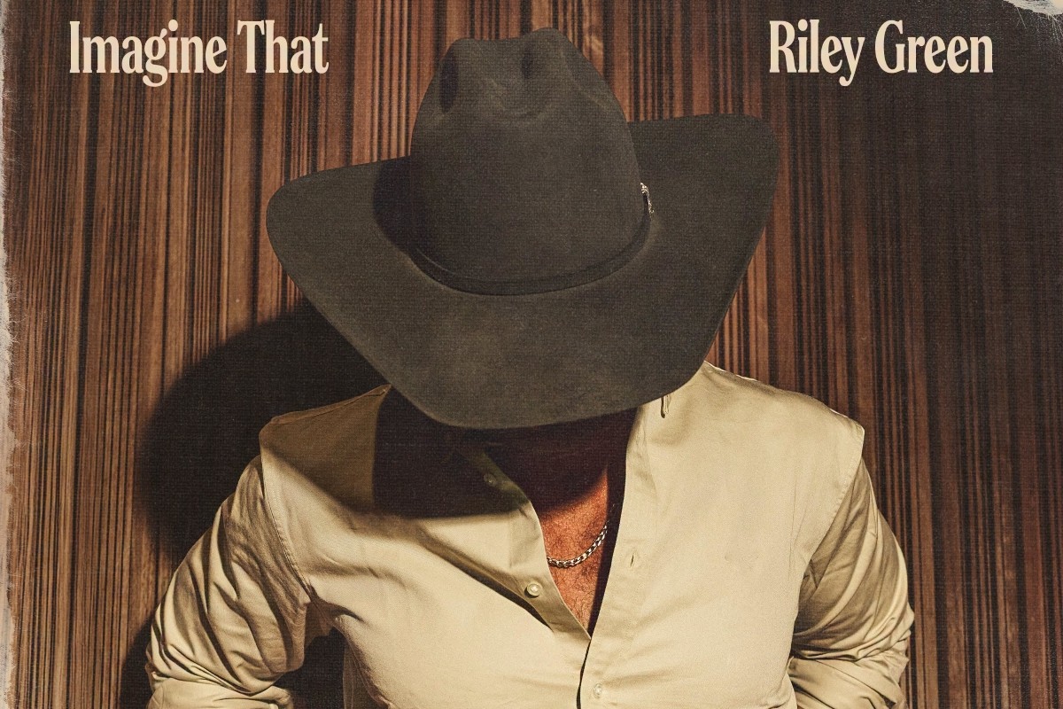 Riley Green Releases New Song “Imagine That”