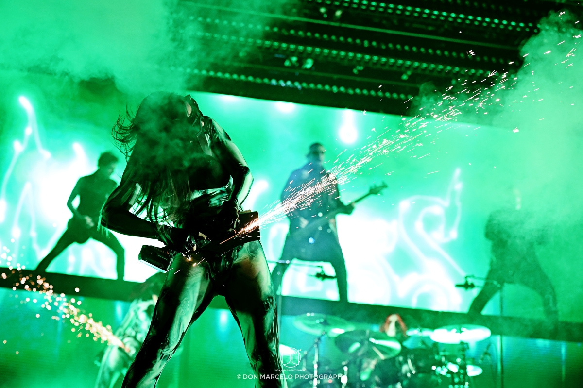 MOTIONLESS IN WHITE DELIVERED AN EMOTIONAL AND POWERFUL PERFORMANCE AT THE FABULOUS KIA FORUM FOR THEIR SUMMER 2026, “THE SWEAT AND BLOOD TOUR”