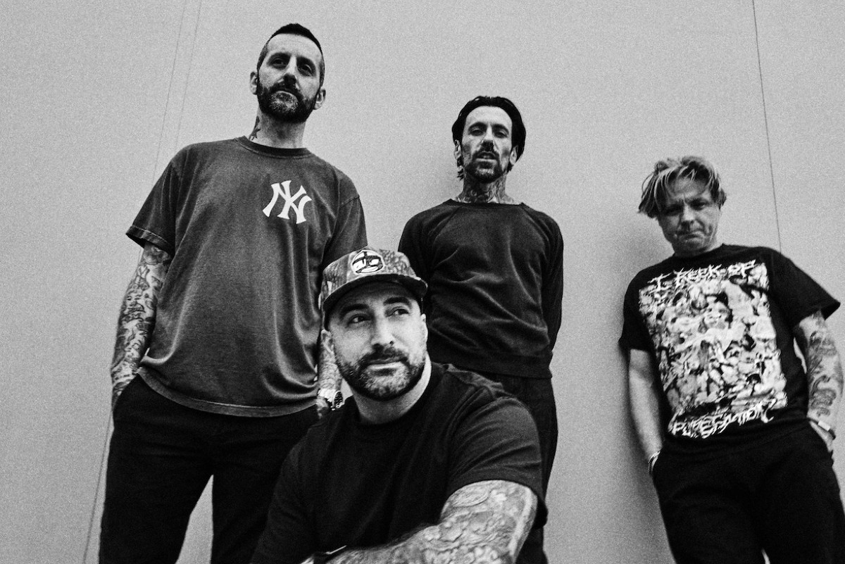 Bayside Share “Don’t Come Easy” B-Side and Announce “Bark at the Moon” EP