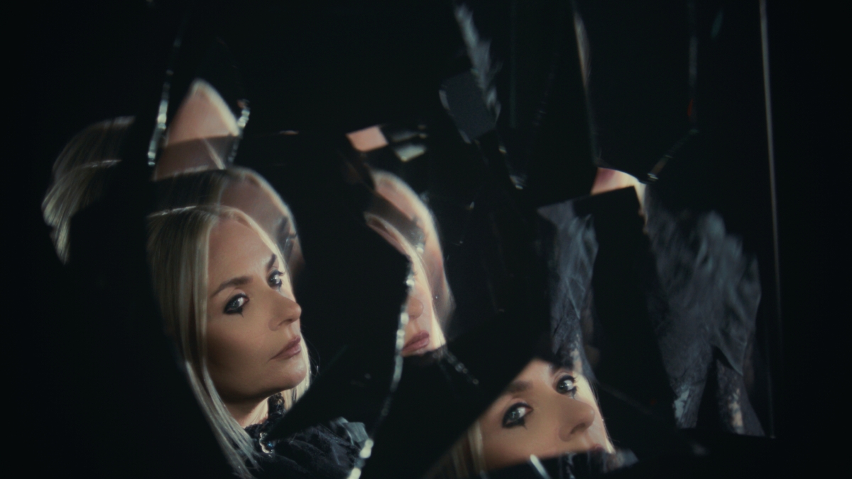 EIVØR finds solace within the imperfect in new song ‘Spøkilsir / Revenants’